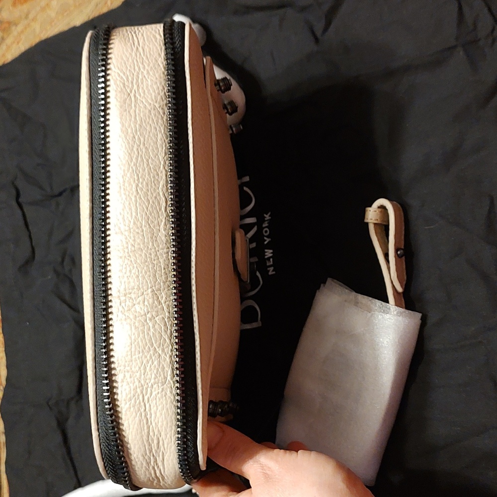 Botkier Warren NWT Crossbody bag w/authenticity card & Dustbag $178 Retail - Picture 9 of 16